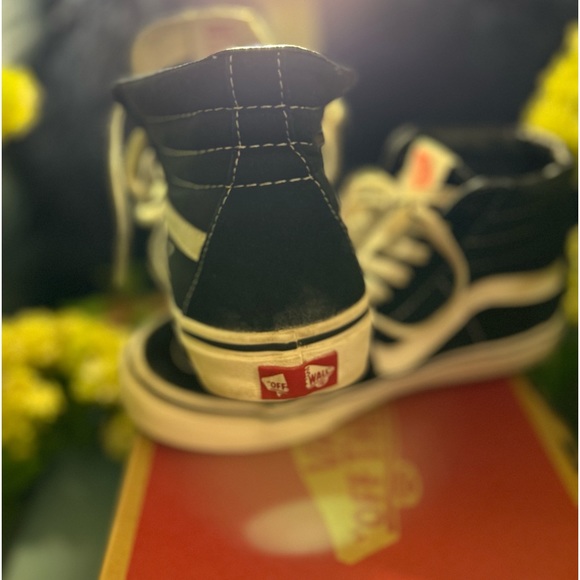 Gently used Black/White Sk8 HI Vans - Picture 8 of 8